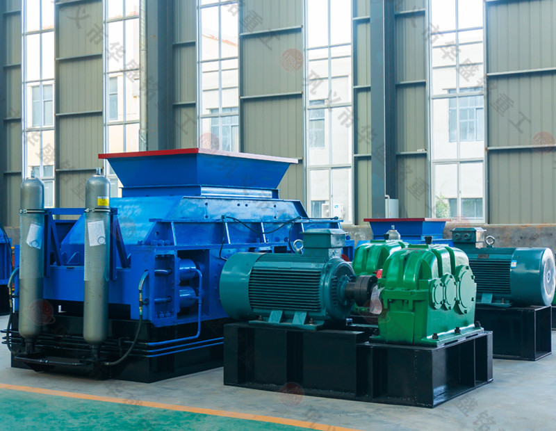 如何選擇自己需要的小型對輥制砂機(jī)？