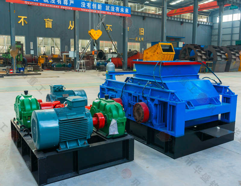 時產(chǎn)200噸石料生產(chǎn)線，制砂對輥機(jī)多少錢一臺？