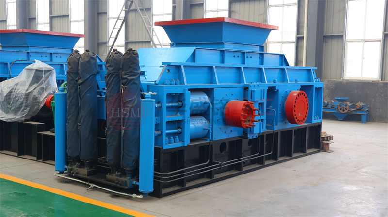 如何選購時產(chǎn)300噸破石液壓對輥機？制砂機多少錢一臺？