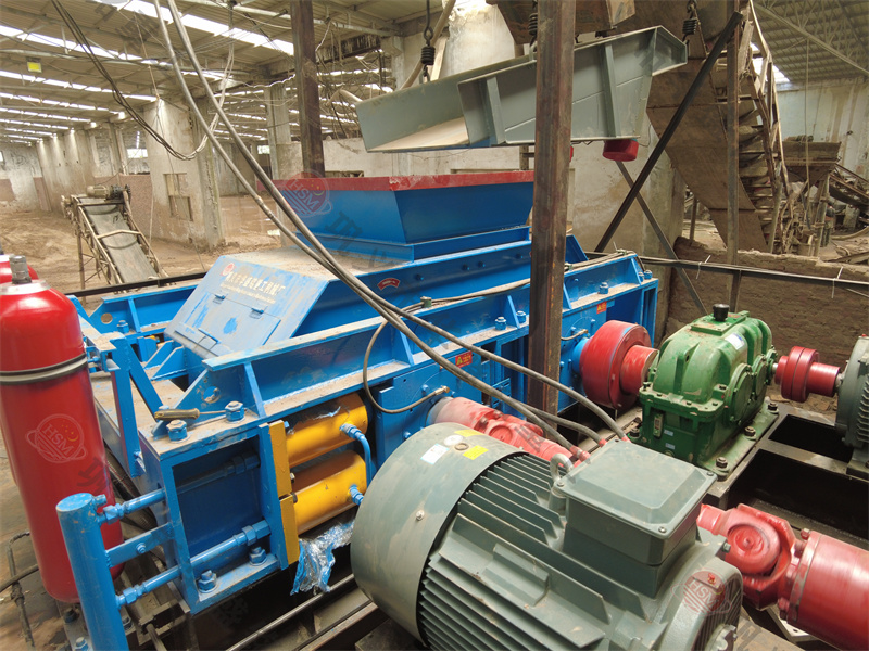 破石液壓對(duì)輥機(jī) 破石液壓對(duì)輥機(jī)