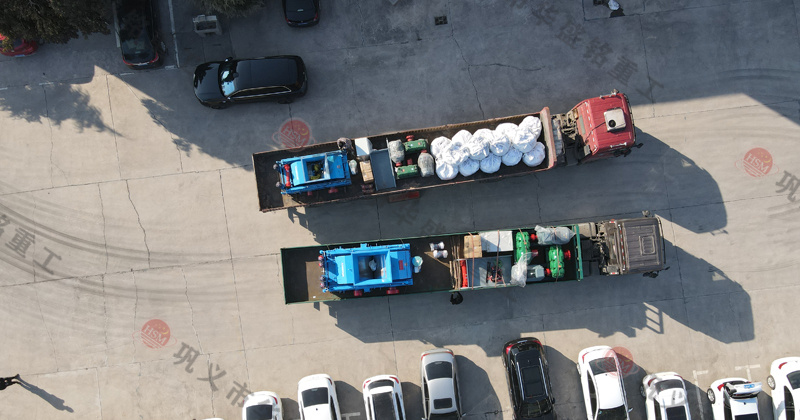 大型河卵石對(duì)輥制砂機(jī)