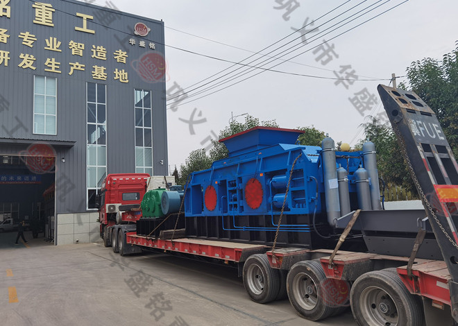 2PGY1212液壓對輥制砂機發往湖南醴陵